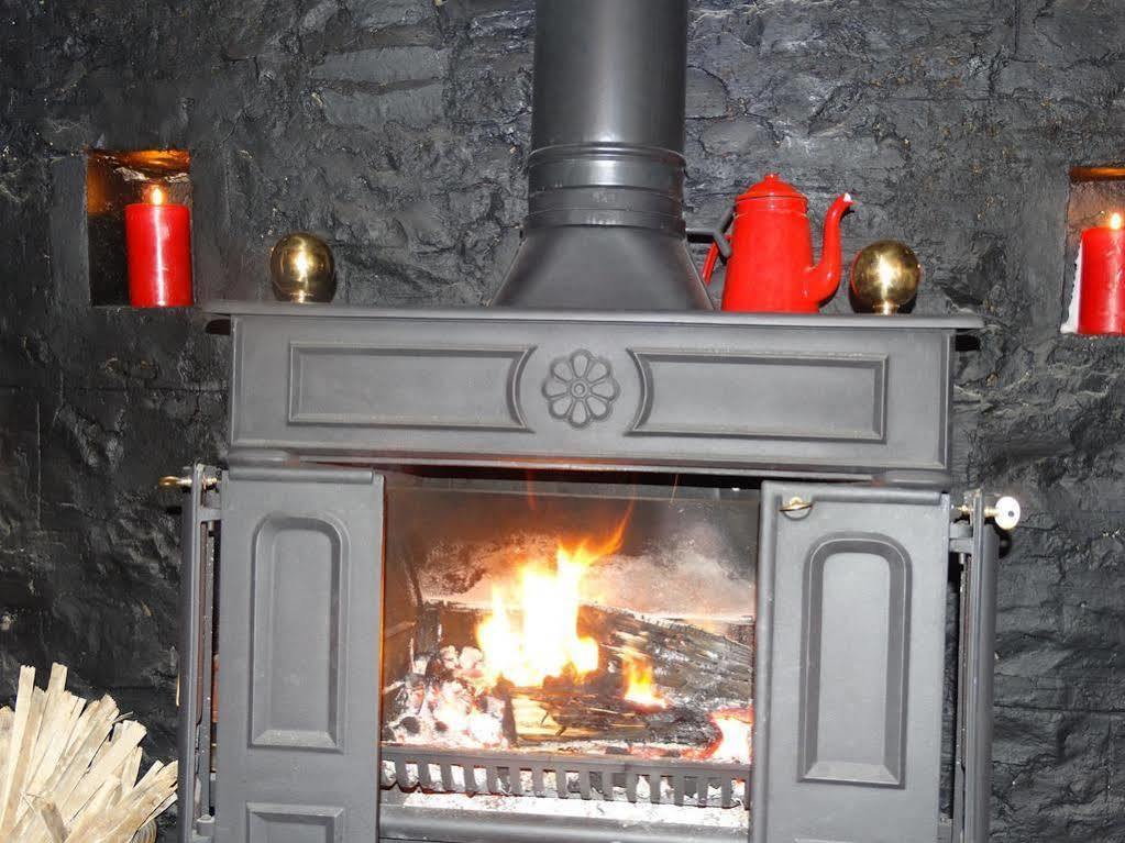 The Red Lion Hotel Oakford Eksteriør billede
